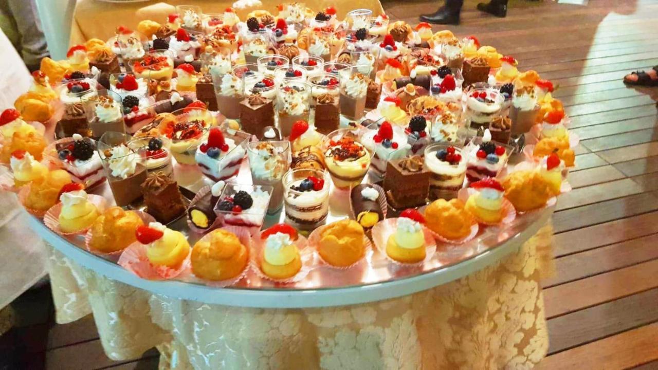 Hotel Ca' Bianca Riccione Esterno foto