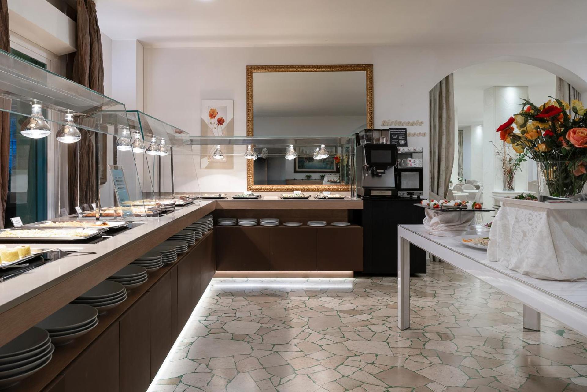 Hotel Ca' Bianca Riccione Esterno foto