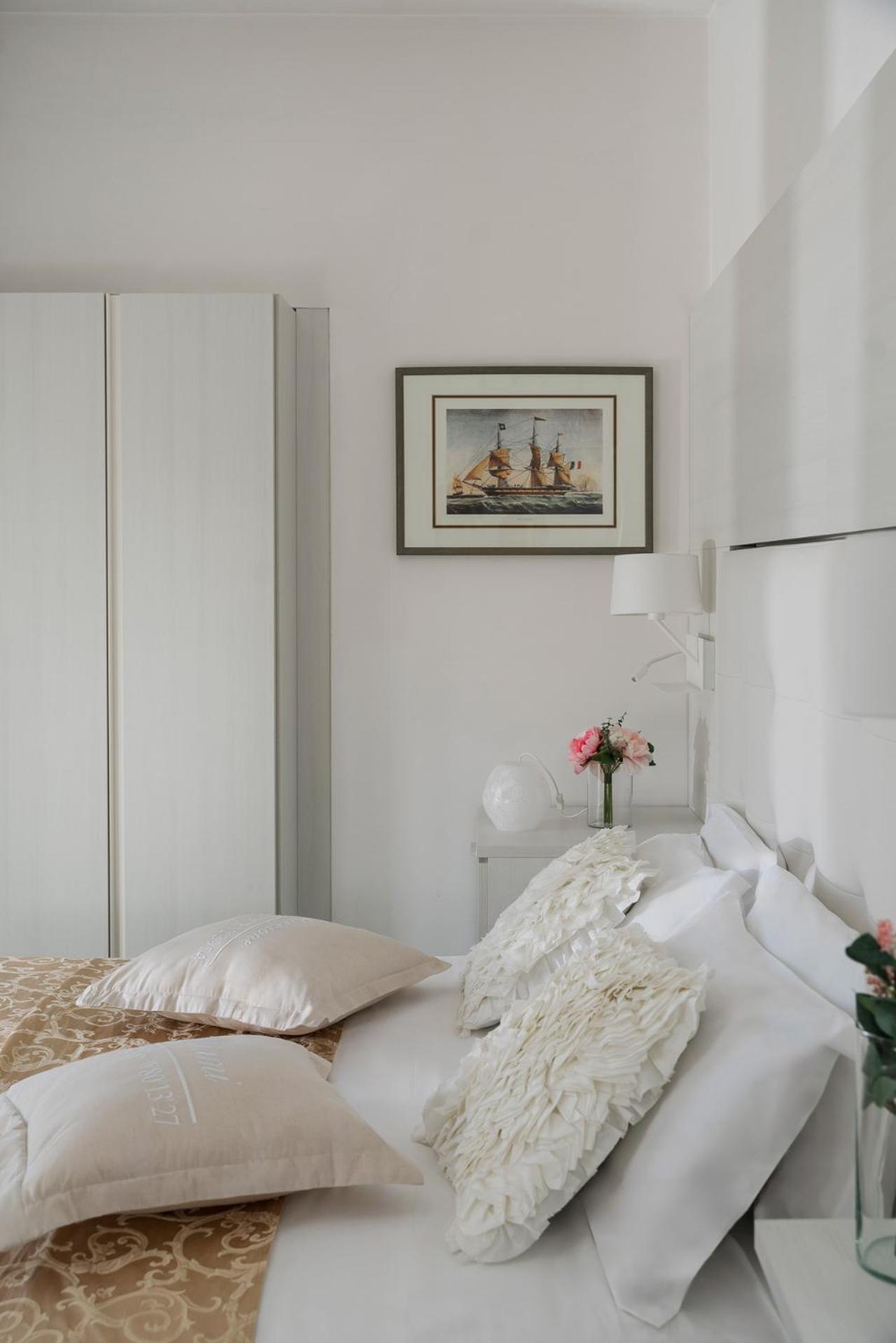 Hotel Ca' Bianca Riccione Esterno foto